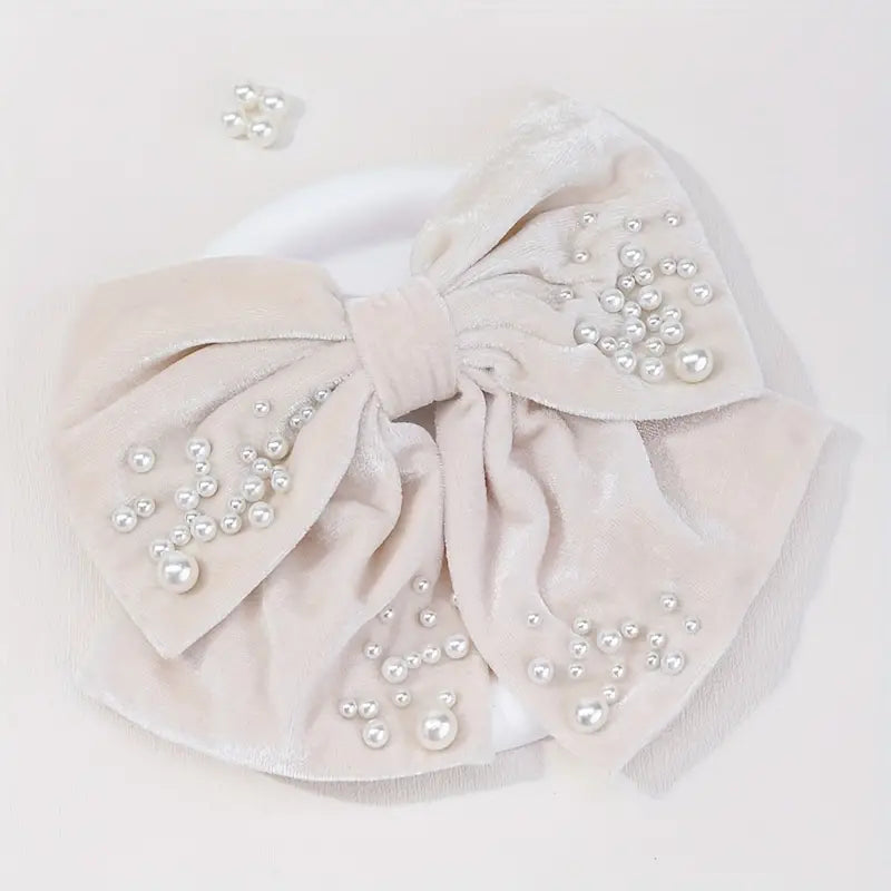 Audrey - Pearl Bow Hair Clip